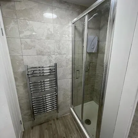 Quirky In The Centre Of With A Hot Tub Ferienhaus *