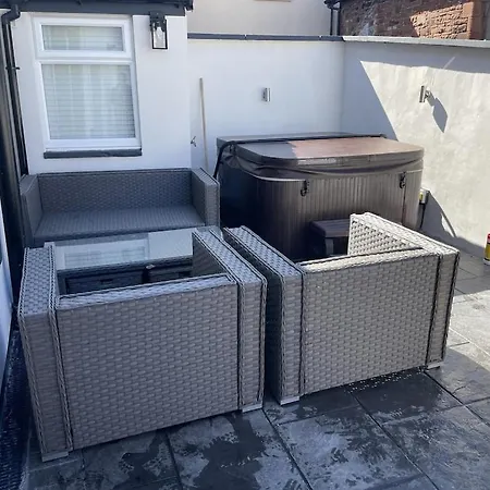 Quirky In The Centre Of With A Hot Tub Сasa de vacaciones Penrith