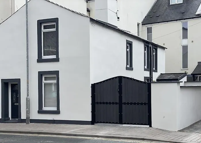 度假居 Quirky In The Centre Of With A Hot Tub *