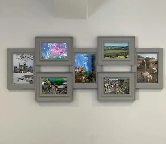 度假居 Quirky In The Centre Of With A Hot Tub 彭里斯