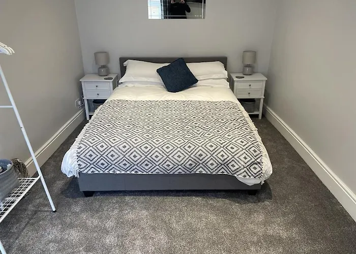 Quirky In The Centre Of With A Hot Tub 度假居