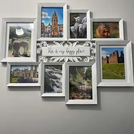 Quirky In The Centre Of With A Hot Tub Penrith